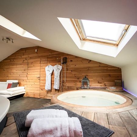 Le Lov'T - Suite Avec Jacuzzi Spontin Exteriér fotografie