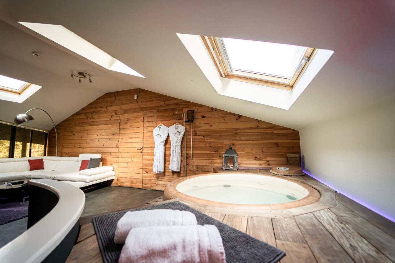 Le Lov'T - Suite Avec Jacuzzi Spontin Exteriér fotografie